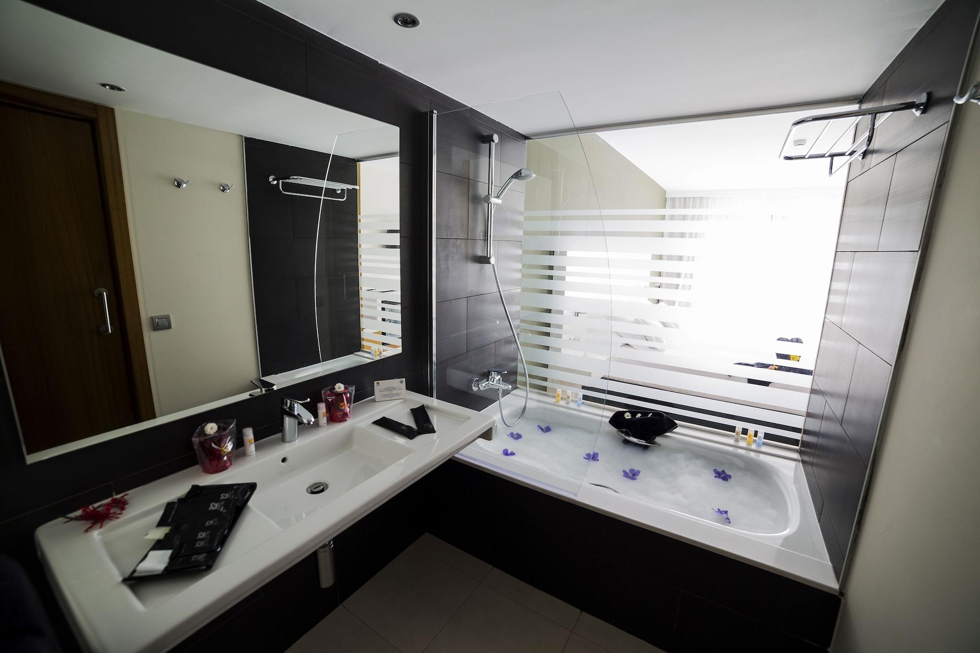 טרחלחו R2 Romantic Fantasia Dreams & Suites Hotel (Adults Only) מראה חיצוני תמונה
