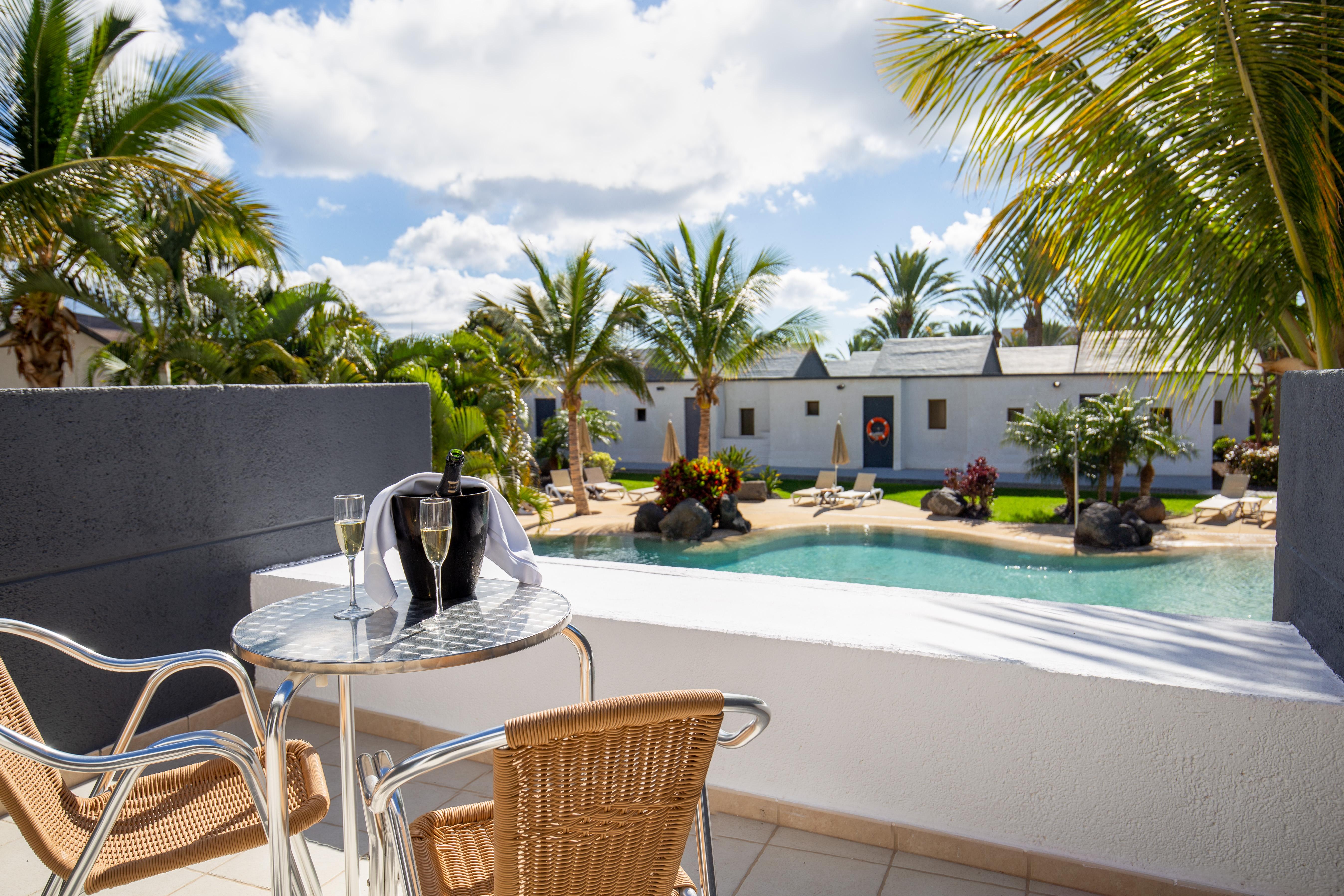 טרחלחו R2 Romantic Fantasia Dreams & Suites Hotel (Adults Only) מראה חיצוני תמונה